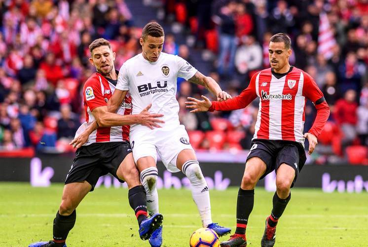 包含集结日毕尔巴鄂竞技调整名单以备法甲，伤情更新环节打磨，引发热议，高层口径保持一致的词条